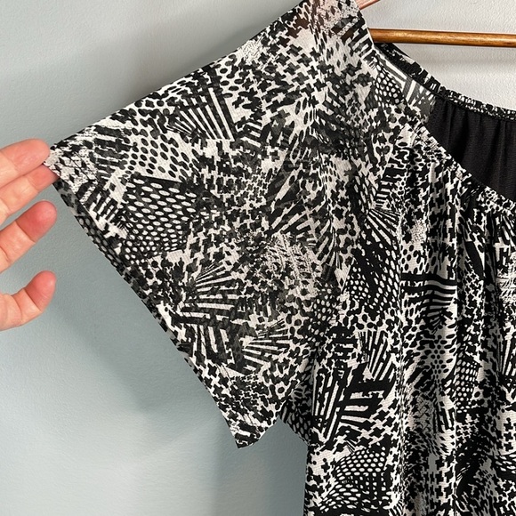 George Printed Mesh Top Elastic Scoop Neck and Waistband Black White Plus 2X - Picture 5 of 13